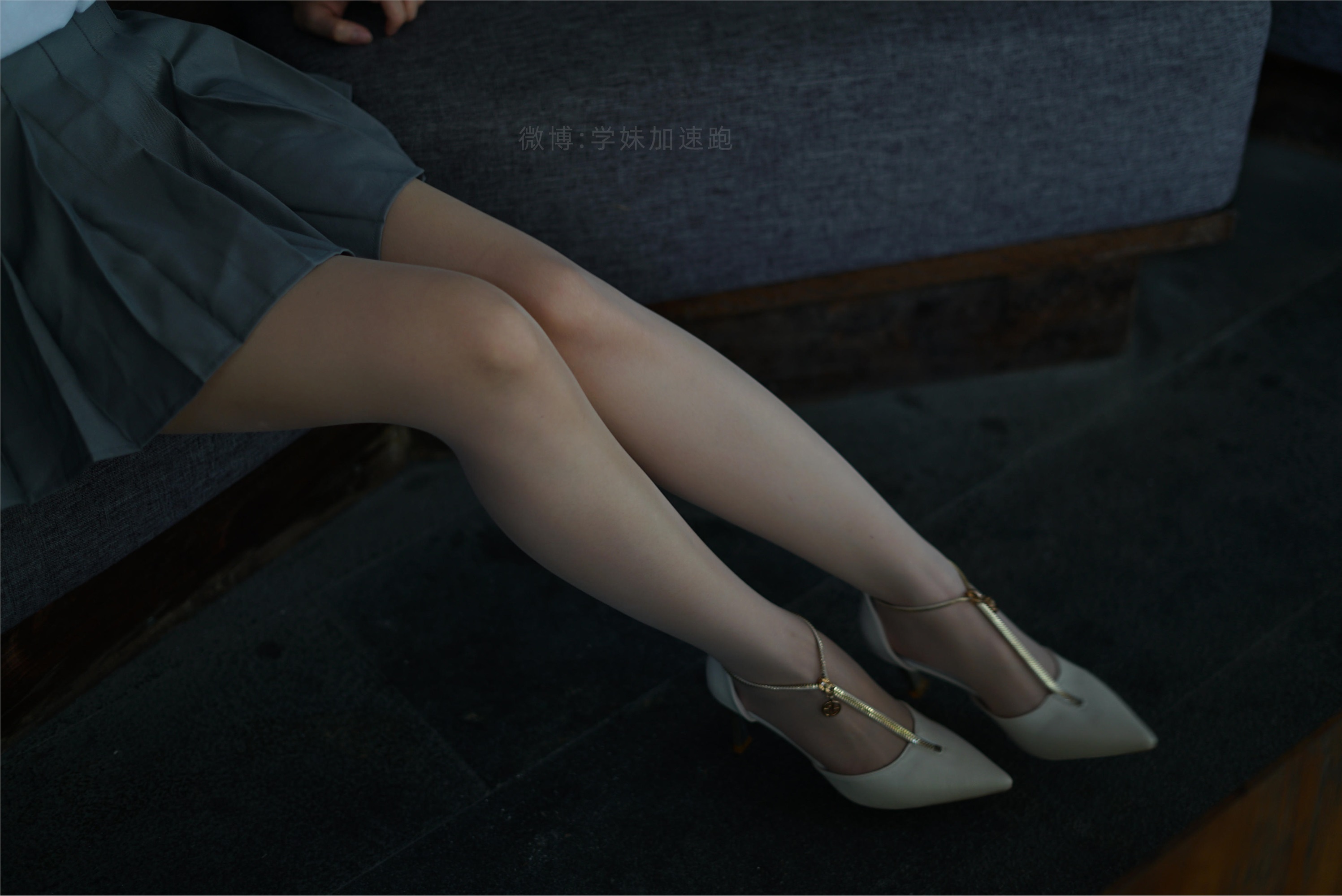 学妹加速跑 XM053《灰裙下的丝-玲玲》